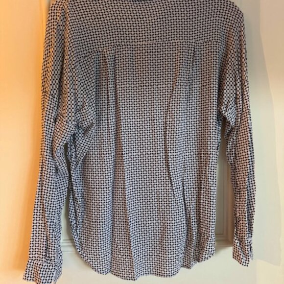 White and black patterned blouse - Picture 4 of 6